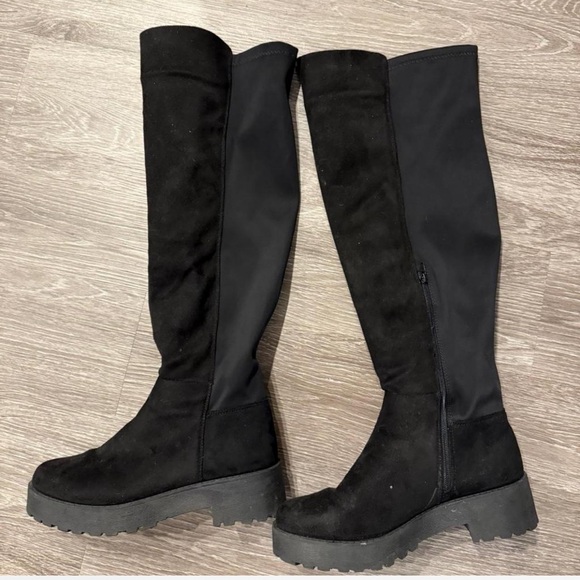 Shoes - Black Knee-High Women's Boots